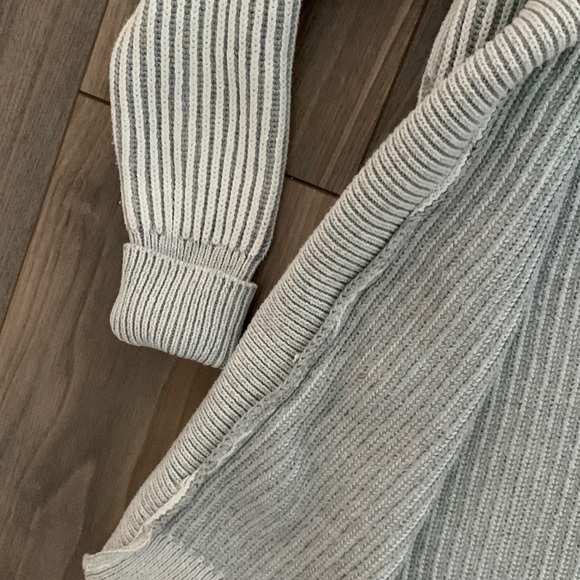 Tahari xs knit cardigan - Picture 3 of 3